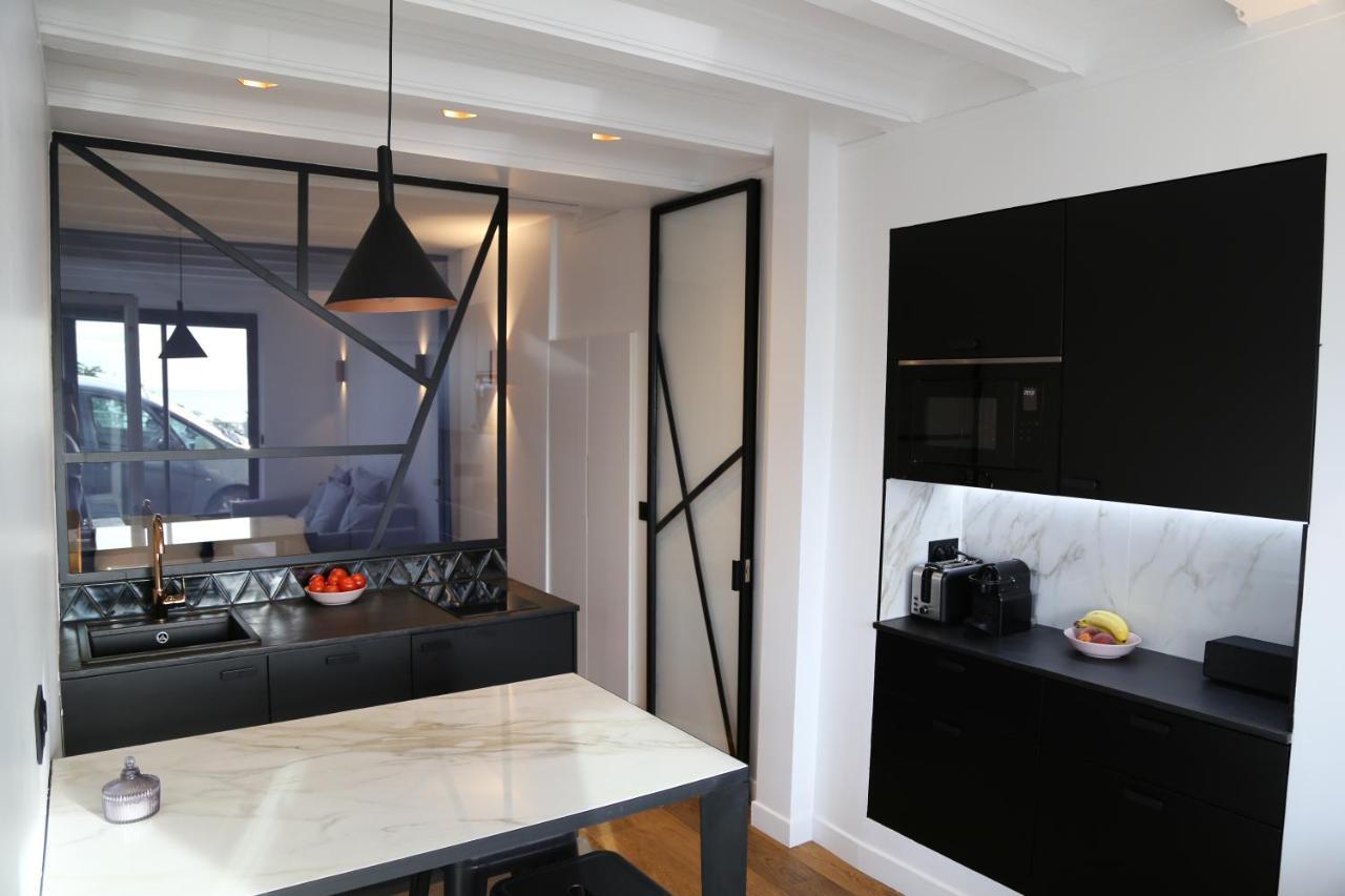 Appartement Face Mer Avec Terrasse Et Parking Trouville-sur-Mer Esterno foto